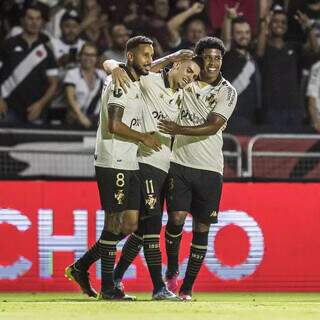 Jogadores do Vasco celebram gol pelo Campeonato Carioca (Foto: Daniel Ramalho/Vasco.com.br)