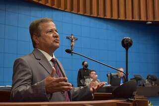 Deputado estadual Amarildo Cruz, durante sessão na Assembleia Legislativa. (Foto: Luciana Nassar/Divulgação)