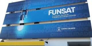 Fachada da Funsat, em Campo Grande. (Foto: Reprodução/PMCG)