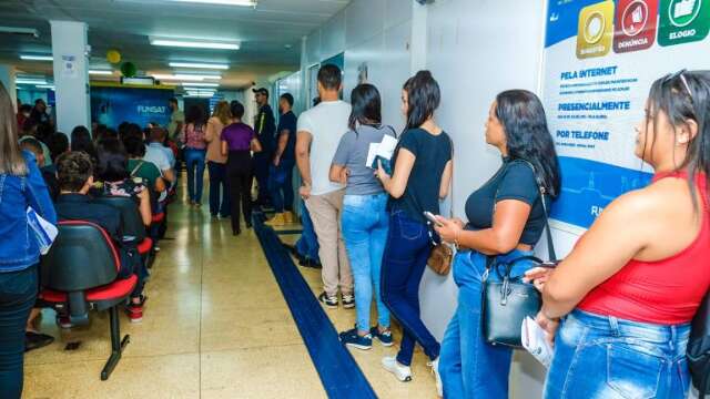 Semana termina com mais de 1,7 mil vagas de trabalho na Capital