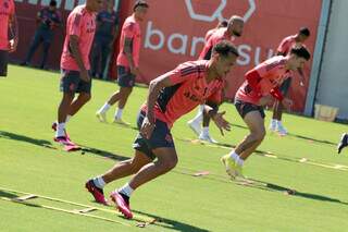 Jogadores do Internacional treinando para partida contra Caxias (Foto: Ricardo Duarte)