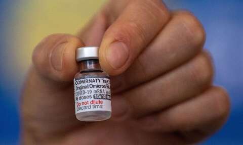 Anvisa reforça que doses da vacina bivalente são seguras