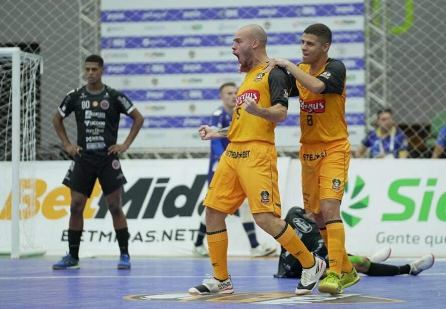 Magnus goleia Joaçaba por 6 a 2 e está na final da Supercopa de Futsal