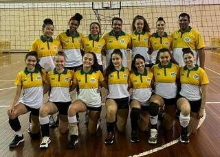 Atletas da Seleção sul-mato-grossense sub-19 de vôlei (Foto: Divulgação)