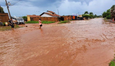 Esperando "boom" de moradores, cidade tem de gastar R$ 13 milhões em asfalto