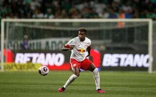 Eric Ramires em campo com a camisa do Bragantino (Foto: Divulgação)