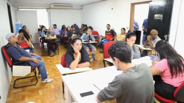 Campo Grande tem 1,1 mil vagas para trabalhadores sem experi&ecirc;ncia