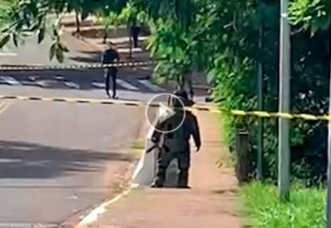 Após isolar rua, polícia explode granada deixada em passagem de pedestres