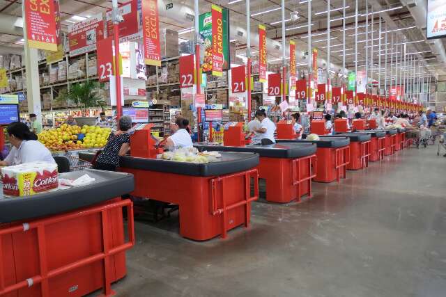 Supermercados oferecem 150 vagas para moradores do Bairro Nova Lima