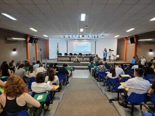 Palestra foi realizada em auditório da UFMS, em Campo Grande. (Foto: Gabriel de Matos)
