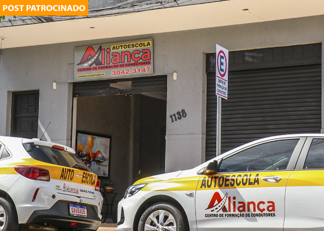 Autoescola dá CNH de moto gratuita para aluno que fizer carteira de carro