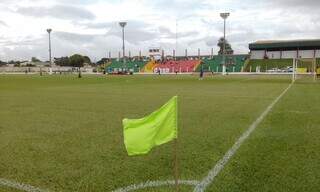 Estádio Sotero Zarate em Sidrolândia, casa do Novo (Foto: Mauro Silva)