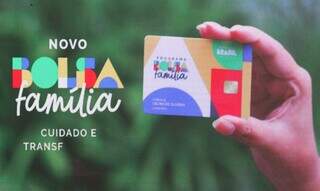 Novo cartão do Bolsa Família, relançado pelo governo federal (Foto: Agência Brasil)