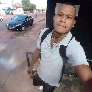 Rithely Gonçalves dos Santos, de 31 anos, está desaparecido há quatro dias. (Foto: Direto das Ruas)