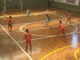 Jogo de futsal feminino no Ginásio Pelezinho/União dos Sargentos. (Foto: Divulgação)