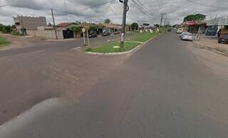 Cruzamento da Avenida dos Cafezais com a Rua Braz Clementino Mendonça onde acidente ocorreu. (Foto: Street View/Reprodução)