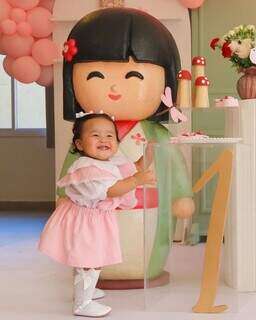 Ayumi celebrou 1 aninho de vida com bonequinhas japonesas. (Foto: Josy Mendes)