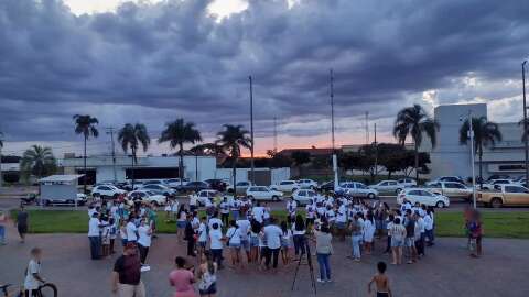 Moradores fazem ora&ccedil;&atilde;o e pedem seguran&ccedil;a em local que adolescente morreu afogado