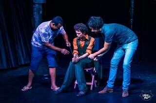 Boca de Cena – Semana de Teatro e Circo de Mato Grosso do Sul com apresentação de peças teatrais gratuitas em todos os cantos da cidade.