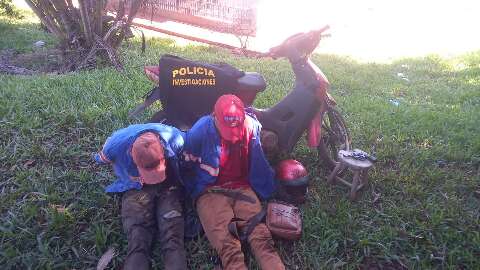 Dois pistoleiros são presos por assassinato de policial paraguaio