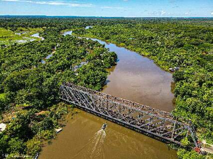 Expedição no Pantanal encontra indícios de fertilizante e agrotóxicos em rios