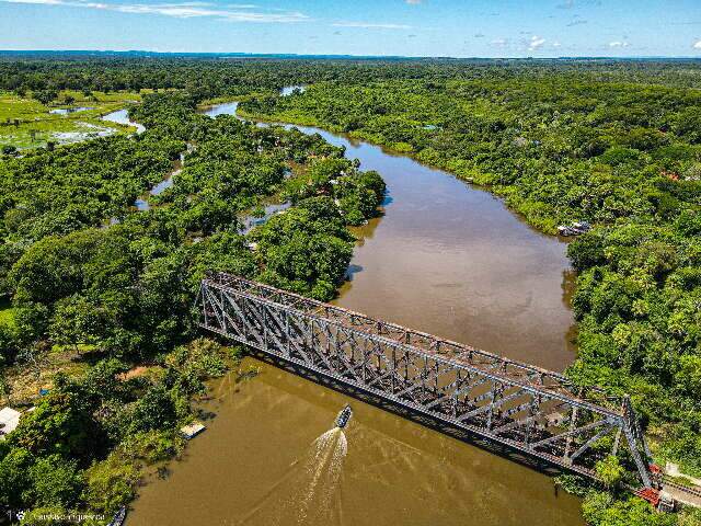 Expedi&ccedil;&atilde;o no Pantanal encontra ind&iacute;cios de fertilizante e agrot&oacute;xicos em rios