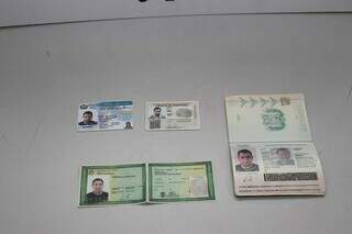 Documentos falsos apresentados pelo boliviano.