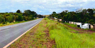 Acampamento às margens da MS-164, em Ponta Porã. (Foto: Reprodução)