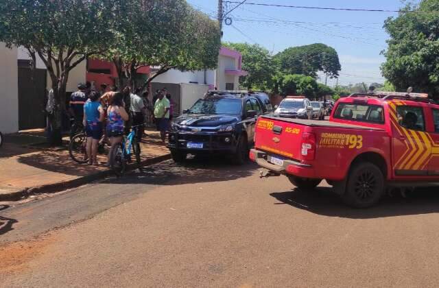 Homem mata mulher a tiros na frente do filho e comete suic&iacute;dio