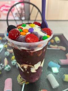 Tem também uma infinidade de acompanhamentos para deixar sua tigela de açaí ainda mais gostosa.