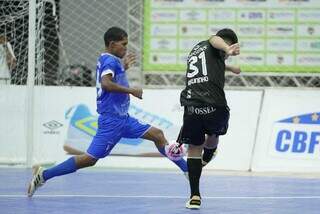 Magnus Futsal e Olaria jogam no momento (Foto: Mauricio Moreira)