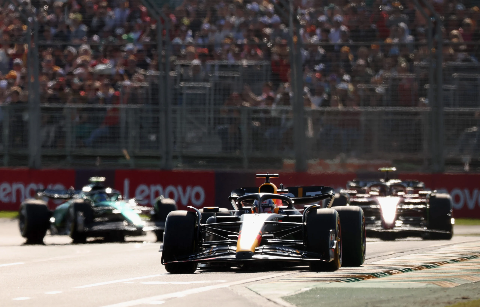 Verstappen ganha segundo GP no ano em corrida caótica na Austrália 