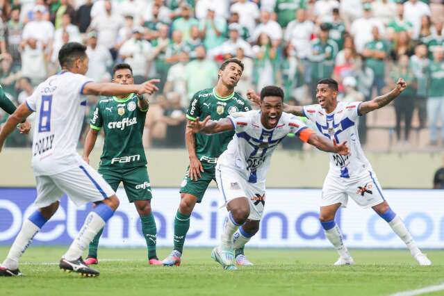 &Aacute;gua Santa surpreende e vence Palmeiras por 2 a 1 no primeiro jogo da final