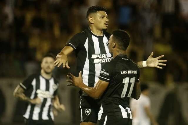 Botafogo joga mal, mas vence Audax por 2 a 1 em primeiro jogo da Ta&ccedil;a Rio