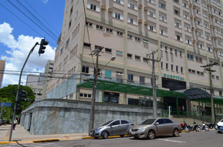 Prédio do Hospital El Kadri, na Rua Doutor Arthur Jorge, no Centro de Campo Grande (Foto: Arquivo/Campo Grande News)