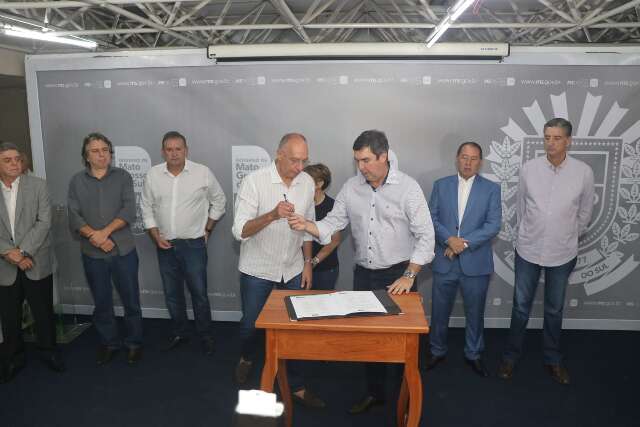 Governo libera R$ 2,8 milh&otilde;es para munic&iacute;pios recuperarem malha vi&aacute;ria