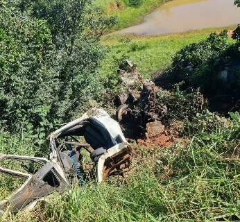 Motorista de caminh&atilde;o morre em acidente na Serra de Rio Negro