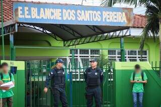 Fachada da Escola Estadual Blanche dos Santos Pereira (Foto: Henrique Kawaminami)