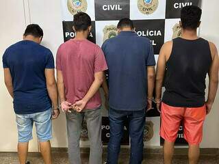 Grupo foi preso durante operação contra o tráfico em Mundo Novo. (Foto: Reprodução/Polícia Civil)