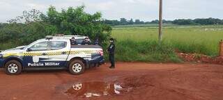 Equipe da Polícia Militar no local onde os indígenas foram presos. (Foto: Adilson Domingos)