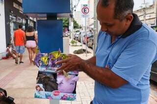 &Agrave;s v&eacute;speras da P&aacute;scoa, consumidores lotam Centro e se deparam com poucas op&ccedil;&otilde;es