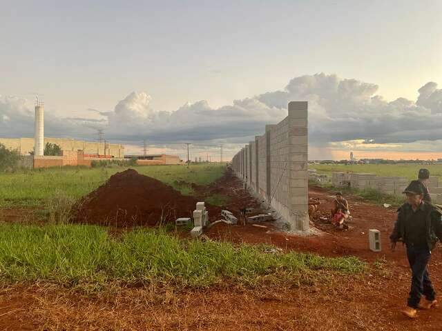 Idoso &eacute; liberado e 9 ind&iacute;genas seguem presos por invadir &aacute;rea de construtora 