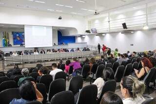 Câmara dos Vereadores recebe audiência pública para discutir uso medicinal da cannabis (Foto: Juliano Almeida)