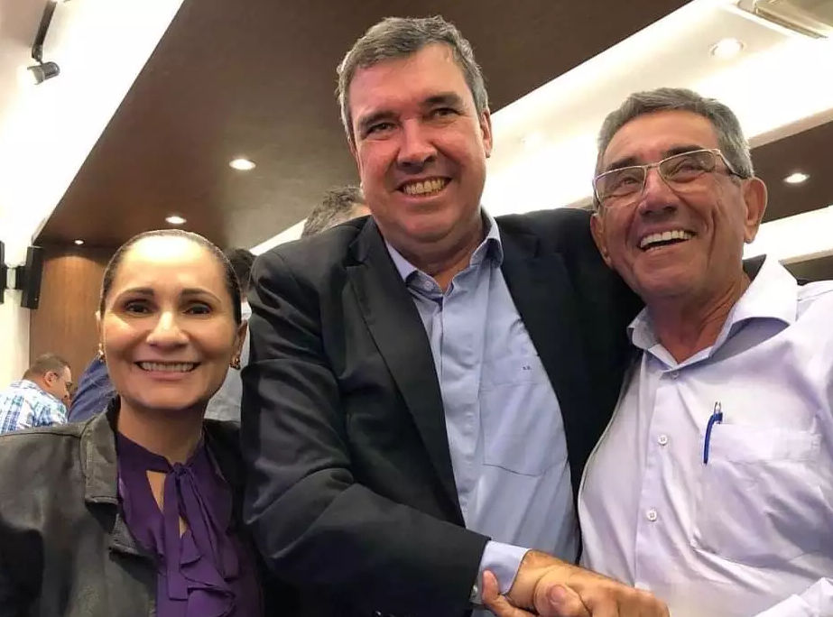Governador, deputado e prefeitos de MS saem em caravana para fórum na Argentina