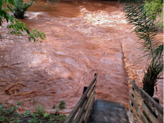 Famoso pelas águas tranquilas, Rio da Prata foi tomado pela lama em novembro de 2018. (Foto: Reprodução)