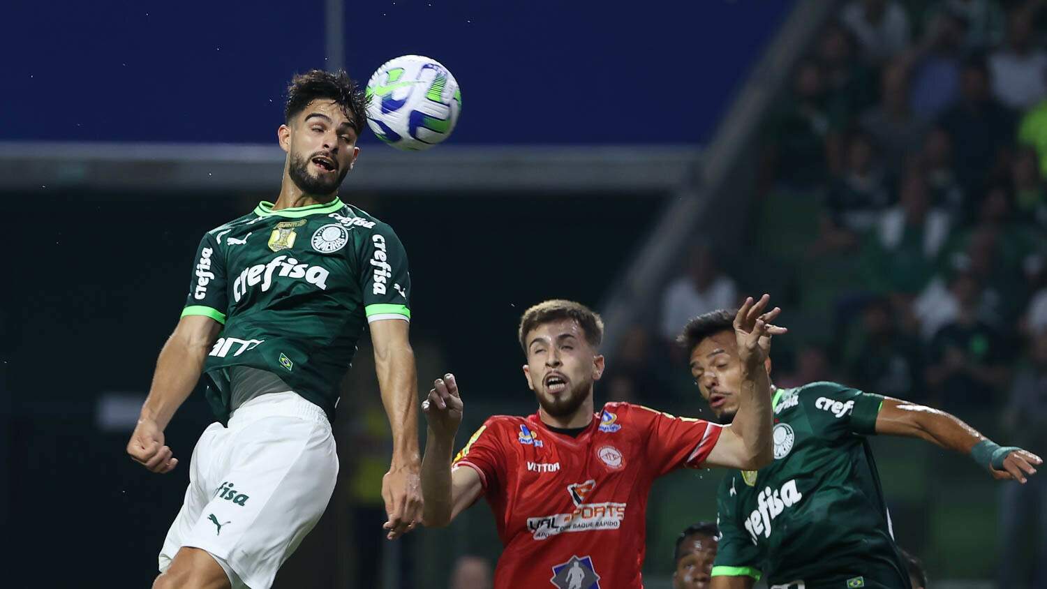 Palmeiras marca nos acréscimos a abre vantagem na final contra o