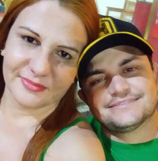 Assassino diz que "perdeu a cabeça" ao ver esposa mexer em seu celular