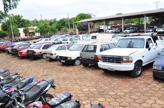 Veículos apreendidos no pátio da delegacia (Foto: arquivo / Campo Grande News)