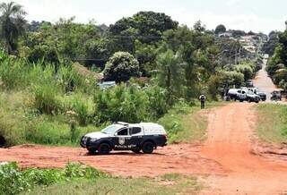 Bandidos tentam sequestrar e roubar taxista durante corrida