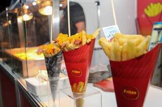 Na exposição batatas fritas são vendidas no cone. (Foto: Juliano Almeida)